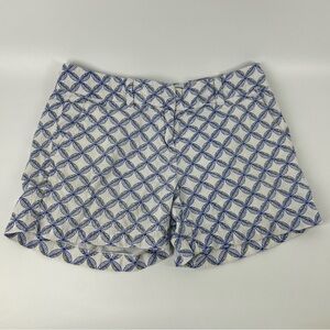 Vineyard Vines Blue and White Patterned Women Shorts Size 2